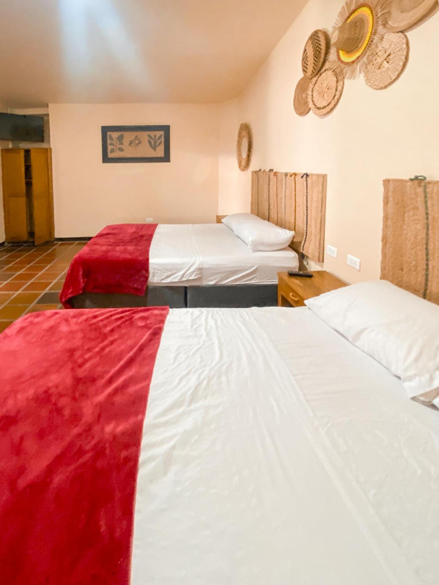 Hostel La Rosa Nautica *